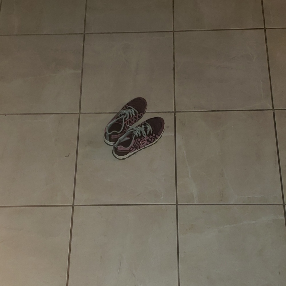 Girls 5 1/2 shoes